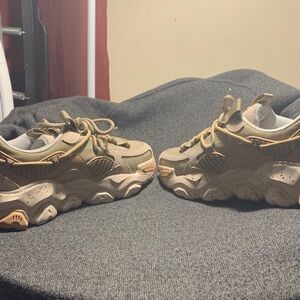 Stylish Tan Sneakers for Men